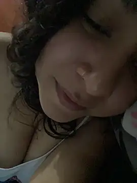 Live-Webcam-Vorschaubild von DaphneSky mit #latin, #hd und #mobile
