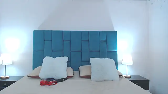 LeahMillerr live cam