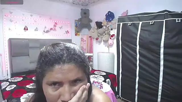 Sharloth_milf webcam