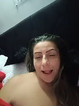 maynor_1998 live cam on StripChat