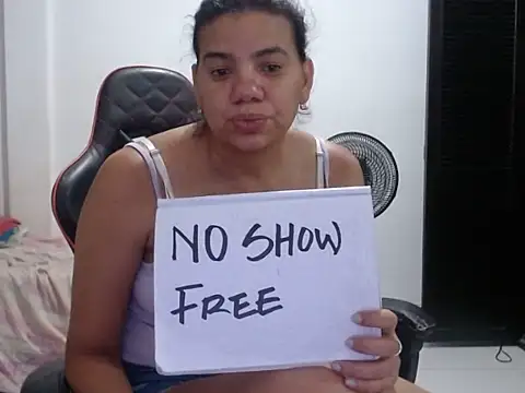 Adriana_0312 webcam