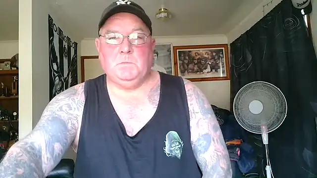 KINKYBLUEYES69 webcam