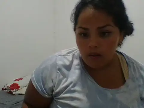 MiaBloom0 webcam