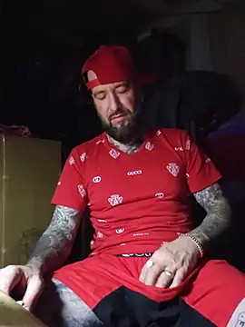 beardedtattood (Ask my age) - Rip these pants off Me 😈😈😈😈