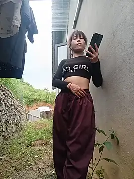 Linda-yiyi webcam