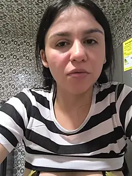 daniela-rosee - Daniela-rosee's free webcam - UK Sex Cams