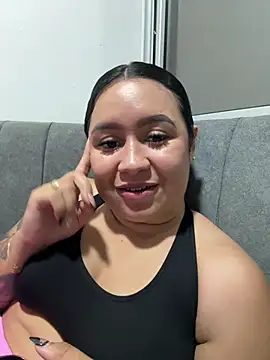Pretty_Isadora webcam