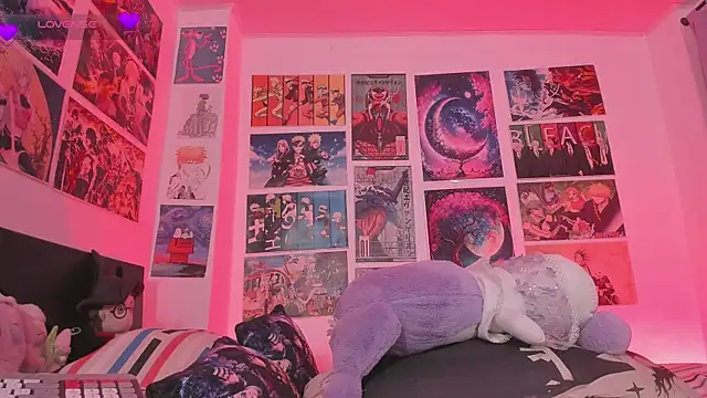 MissCurvyTop webcam