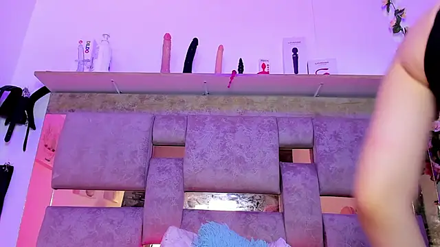 Natasha-Adams webcam