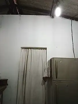 Amisha-35 webcam