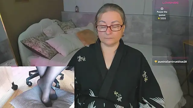 Alexandra_Kind webcam