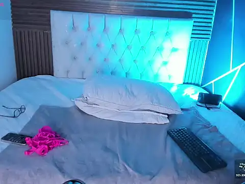 LunaRossie_ webcam