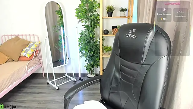 Margaret_walker webcam