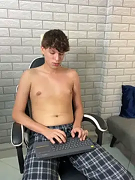 Nicola_hard webcam