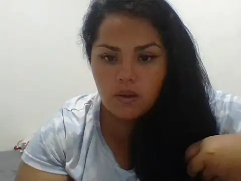 MiaBloom0 webcam