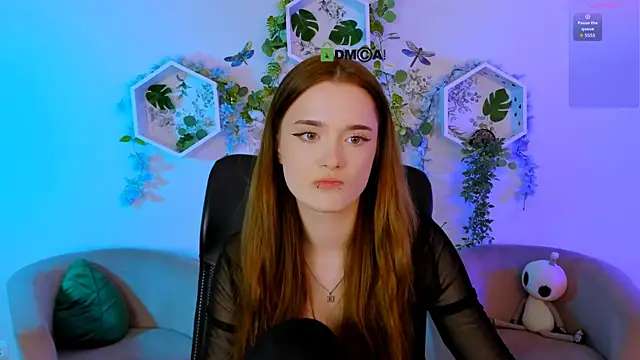 liana_kisses