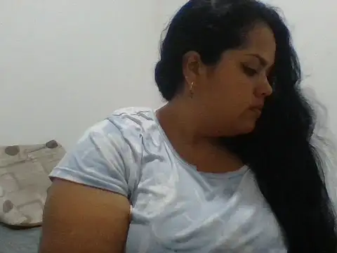 MiaBloom0 webcam