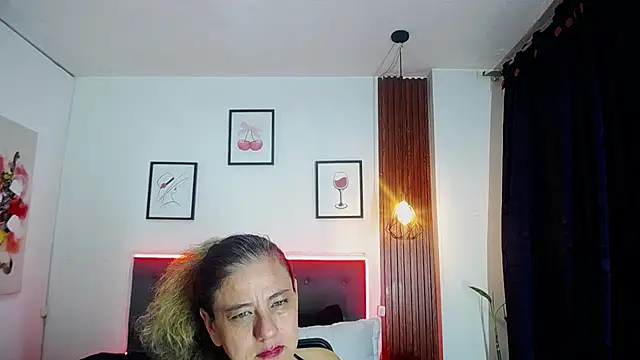 sasi_luna webcam