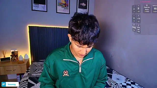 Leo_Savage_ webcam