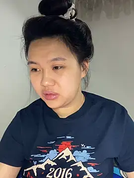 Almira6868 webcam