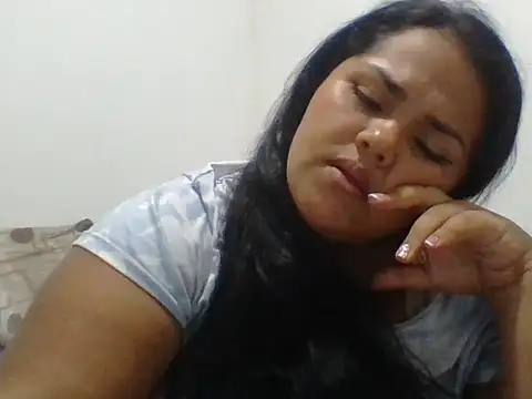 MiaBloom0 webcam