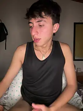 CamiRojas_boy webcam