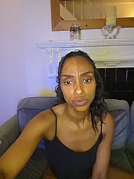 Hazel_Dollxx webcam