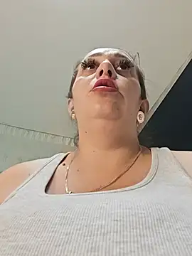 AvaSquirtMilf webcam