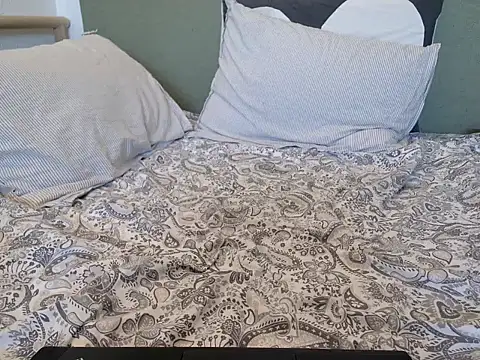 MarthaBriest webcam