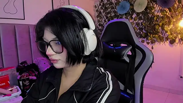 kitty_gang (F teen) - You will see my pussy so wet! CUM 💦