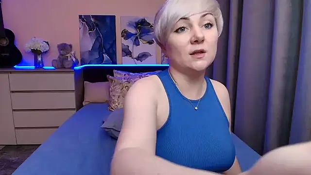 BlondPearl webcam