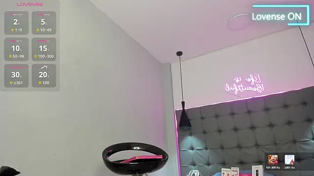 scarletcherry18 live sex cam