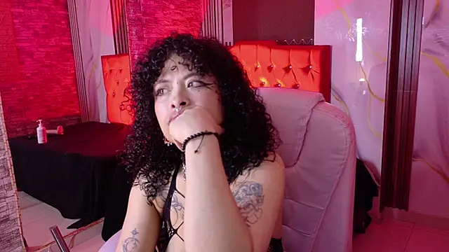 mia_hernnandez webcam