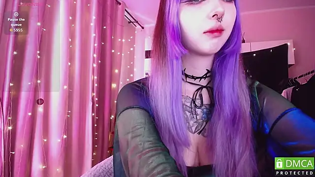 JustMeowGirl webcam