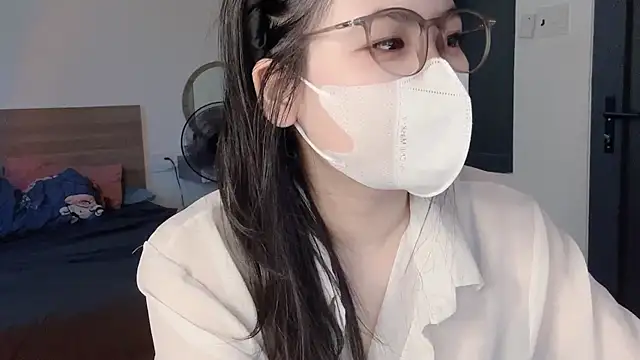 Elly_Lynh webcam