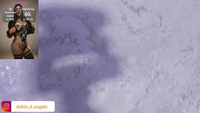 Alahia_Dangelo webcam