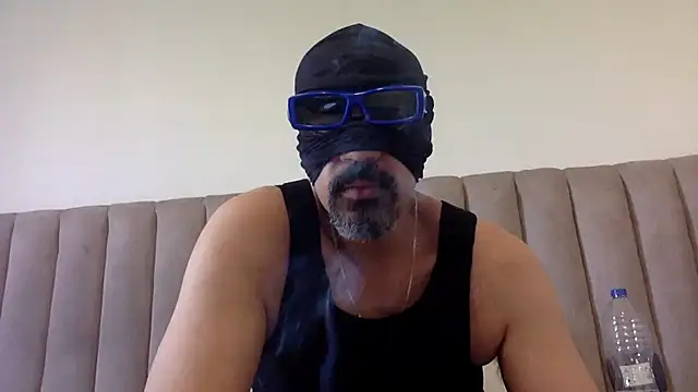 caibull - CaiBull's free webcam - UK Sex Cams