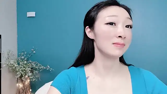 ella55-- webcam