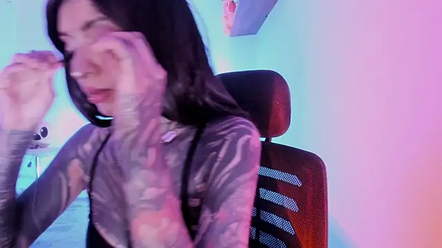 Nickidoll66_ webcam