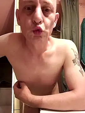 MythicalHonesty40 webcam