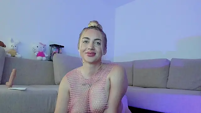 cute_blondiex webcam
