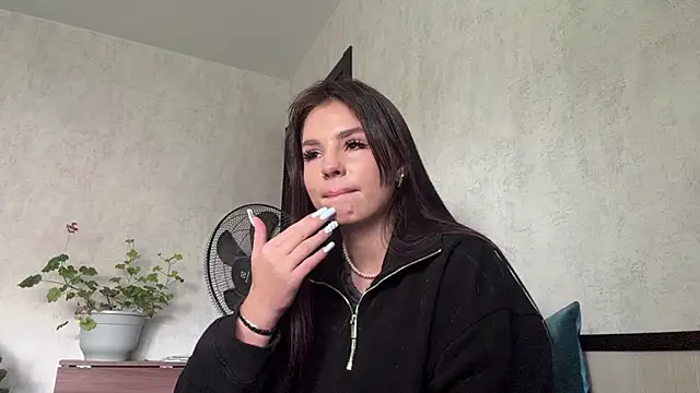 vernitagruenhagen - VernitaGruenhagen's free webcam - UK Sex Cams