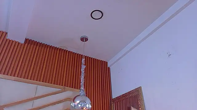 littlee_emilyy_ - Littlee_emilyy_'s free webcam - UK Sex Cams