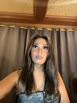 hugecock_tamira webcam