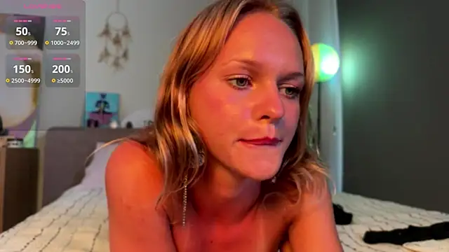 Eluvra live sex cam