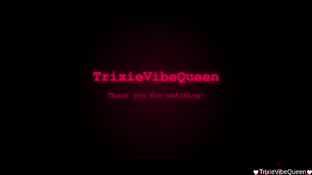 TrixieVibeQueen webcam