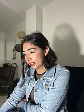 cherry_skinnyy_ webcam