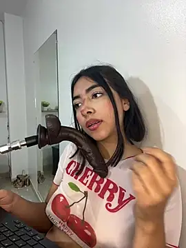 cherry_skinnyy_ webcam