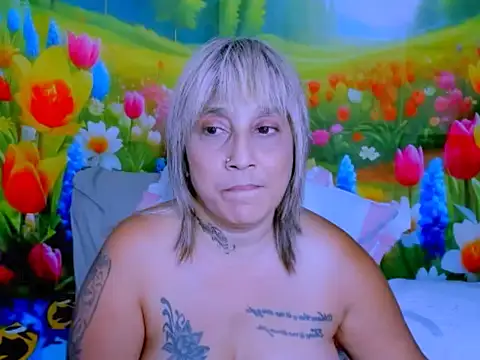 indianroxy webcam
