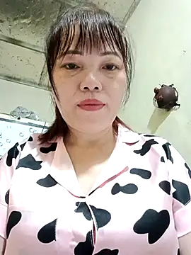 Sana-vn live cam on StripChat